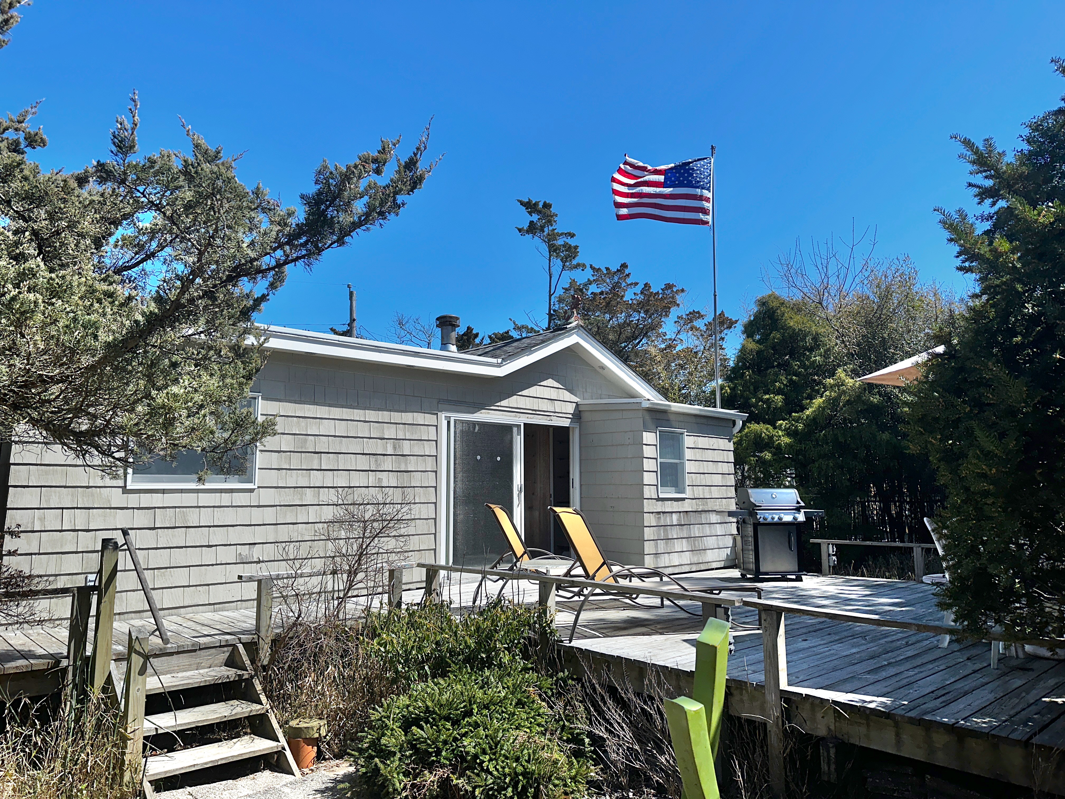 SUMMER BEACH HOUSE