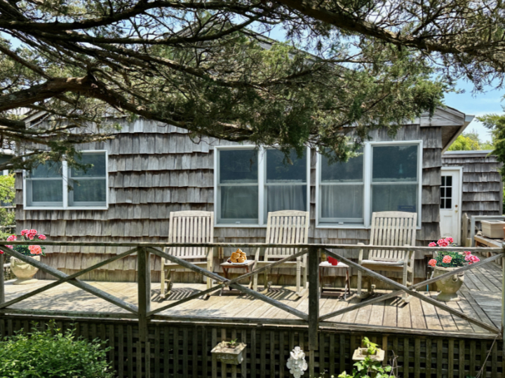 Lovely Beach Cottage